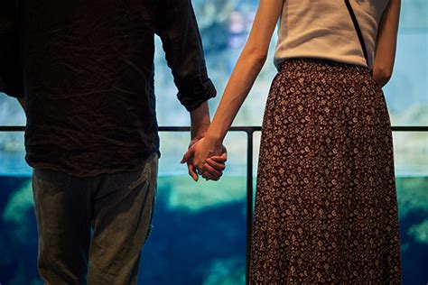 出会っ て すぐ 付き合う 男性 心理|長続きするの？出会ってすぐに付き合うカップルの .